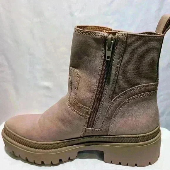 Lucky Brand Eabile Light Brown Leather Chelsea Chunky Lug Ankle Boots - Picture 5 of 13